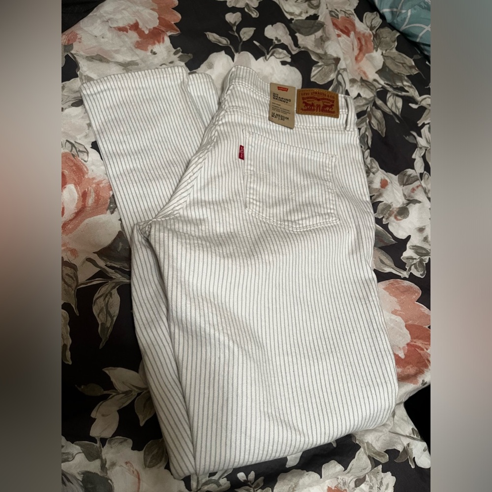 Levi’s striped 311 Shaping Skinny White jeans